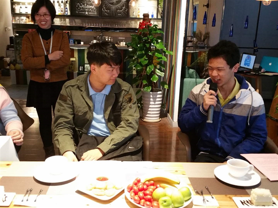 余同學回答問題